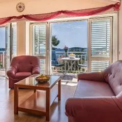 Colonia Apartments