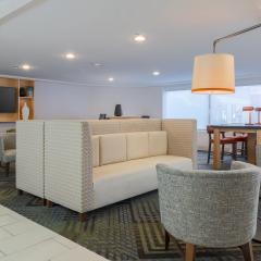 Holiday Inn Express Milwaukee - West Medical Center by IHG