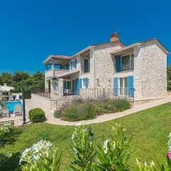 Villa Sterpazzi - near Porec with Sea View, private Jacuzzi, Sauna and Pool