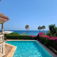 Villa Monterray, Royal Beach, Calahonda - Beach Front Villa