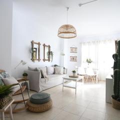 Near the beach - 3Bed - 2bath - Wifi