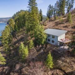 Two Lakefront Homes - Main Home & Private Floating Home