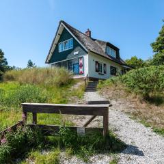 Beautiful dune villa with thatched roof on Ameland 800 meters from the beach