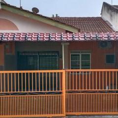 Homestay Ummi Razzin