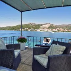 Apartment on the beach, Zoranka