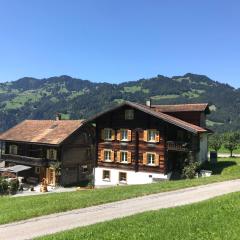 Latura - 3.5 Zimmerwohnung für 4 Personen, 80m2