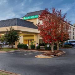 La Quinta by Wyndham Charlotte Airport North