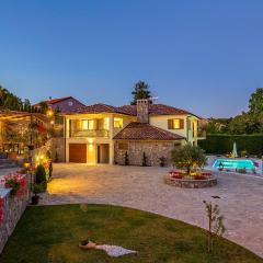 Awesome Home In Mucici With House A Panoramic View