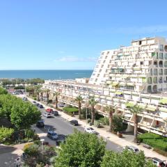 STUDIO 2-3 pers PARKING CLIM VUE PORT ET MER