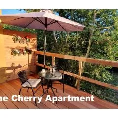 The Cherry Apartment - 'Den Gule Svane' Guest House near Rønne & Beach