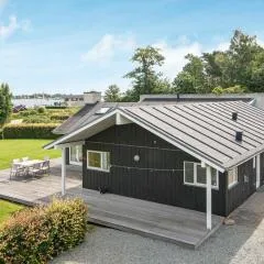 8 person holiday home in Juelsminde-By Traum