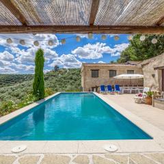 Attractive Villa in Montefrio with Private Pool