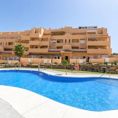 Bajo con Jardin y Piscina cerca de la Playa Dos Dormitorios