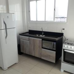 EXCELENTE APARTAMENTO NOVO - PRÓXIMO a PRAIA COM INTERNET !!