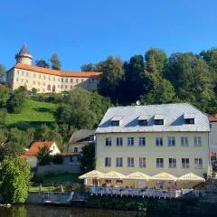 Rožmberk Inn