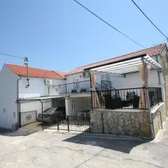 House Sakarun