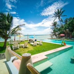 Le Divine Comedie Beach Resort