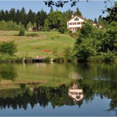 "La Belle Chambre" dans une ferme avec etang privé dans la région des Mille Etangs Faucogney-et-La-Mer