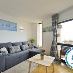 Amazing Comfy Flat with Balcony by Host Wise