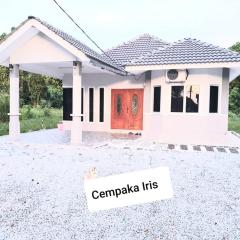 CEMPAKA IRIS HOMESTAY