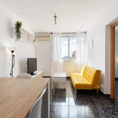 Bright & Comfortable Apartment with Great Transportation Links in Barcelona