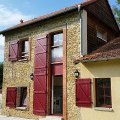 La maison de Demeter, 10 min d'Eugénie, calme des Landes Intérieures