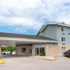 Super 8 by Wyndham Winnipeg West