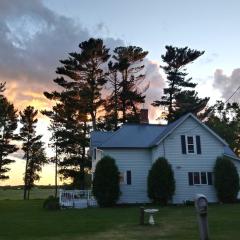 Quiet Farmhouse Retreat with Fire Pit - Pets Welcome