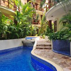 Luxury Villa steps to the beach & 5ta av, AMAZING