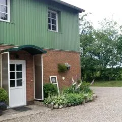 Thomsen - familienfreundliche Ferienwohnung mit großem Garten
