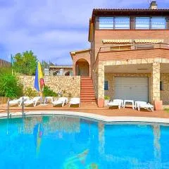 VILLA EVA