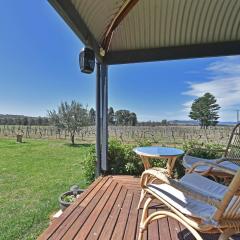 Soldiers Cottage picturebook vineyard home