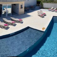 Apartment Maki with new Pool Nin