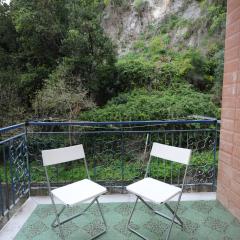 One bedroom apartement at Maiori 50 m away from the beach with furnished balcony and wifi