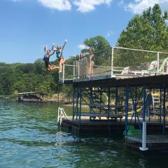 FAMILY REUNIONS Breathaking Lakefront Private Resort FREE DOCK CANOE KAYAK