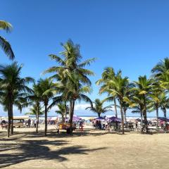 Apartamento na Ocian Mirim Wi-Fi Ar Condicionado Ambiente Familiar Ótima Localização 100 metros da praia