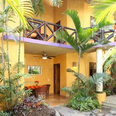 Villas del Rio 1BR1BA with dipping pool 1 block from beach New Listing