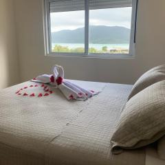 Lindo e aconchegante apartamento a poucos mts da Praia Grande - Governador Celso Ramos