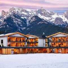 Wellness und Brunch Hotel MorgenZeit beheizter Naturpool mit Sandstrand Genuss Frühstück bis 13 Uhr Hochkönig Sommercard