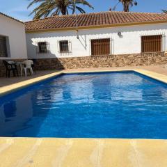 Chalet con piscina privada de 4 dormitorios Las Herrerias -cerca de Vera Playa-