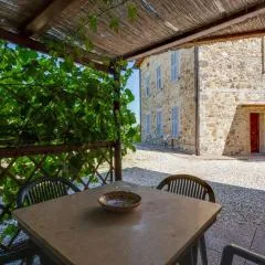 A Cozy Tuscan Escape for All