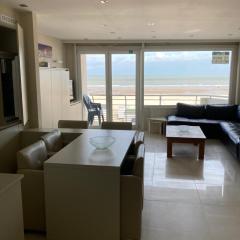 "Puerto Christo" - Beautiful Studio with Seaview in Ostend T70