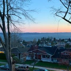 Puget Sound View, Best Area, 2 Baths, 2 Bedrooms, WD, Jacuzzi Bath, New Carpet, Balcony, View, 925sf