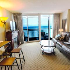 Deluxe Ocean front One Bedroom suite in Sandy Beach Resort