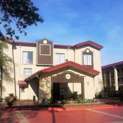 Red Roof Inn & Suites Houston- Hobby Airport