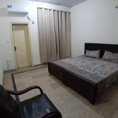 Guest House & Apartments Johar Town near Emporium & Expo