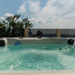 Stone house Dario with Finnish sauna and an outdoor hot tub