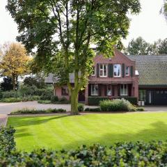 Große Ferienwohnung, auf Bauernhof mit Ponys und Pferden, ländlich und ruhig, Nähe Dümmer See