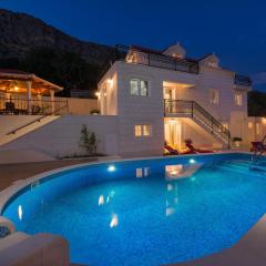 Luxury VILLA MAJA with whirlpool, heated pool, gym, sauna, panoramic sea views
