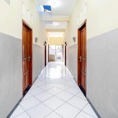 SUPER OYO 2209 Solo Point Guest House Syariah